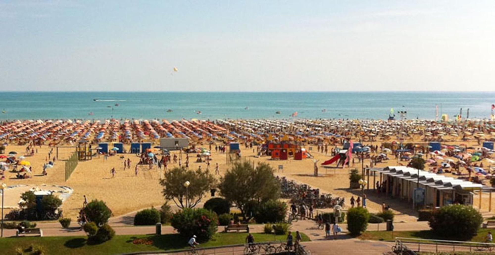 Apartmán Enjoy Your Holidays From Our Magnificent Terrace Bibione Exteriér fotografie